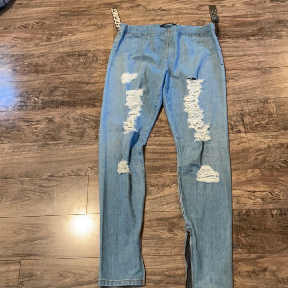 Light denim leggings by Joe’s!